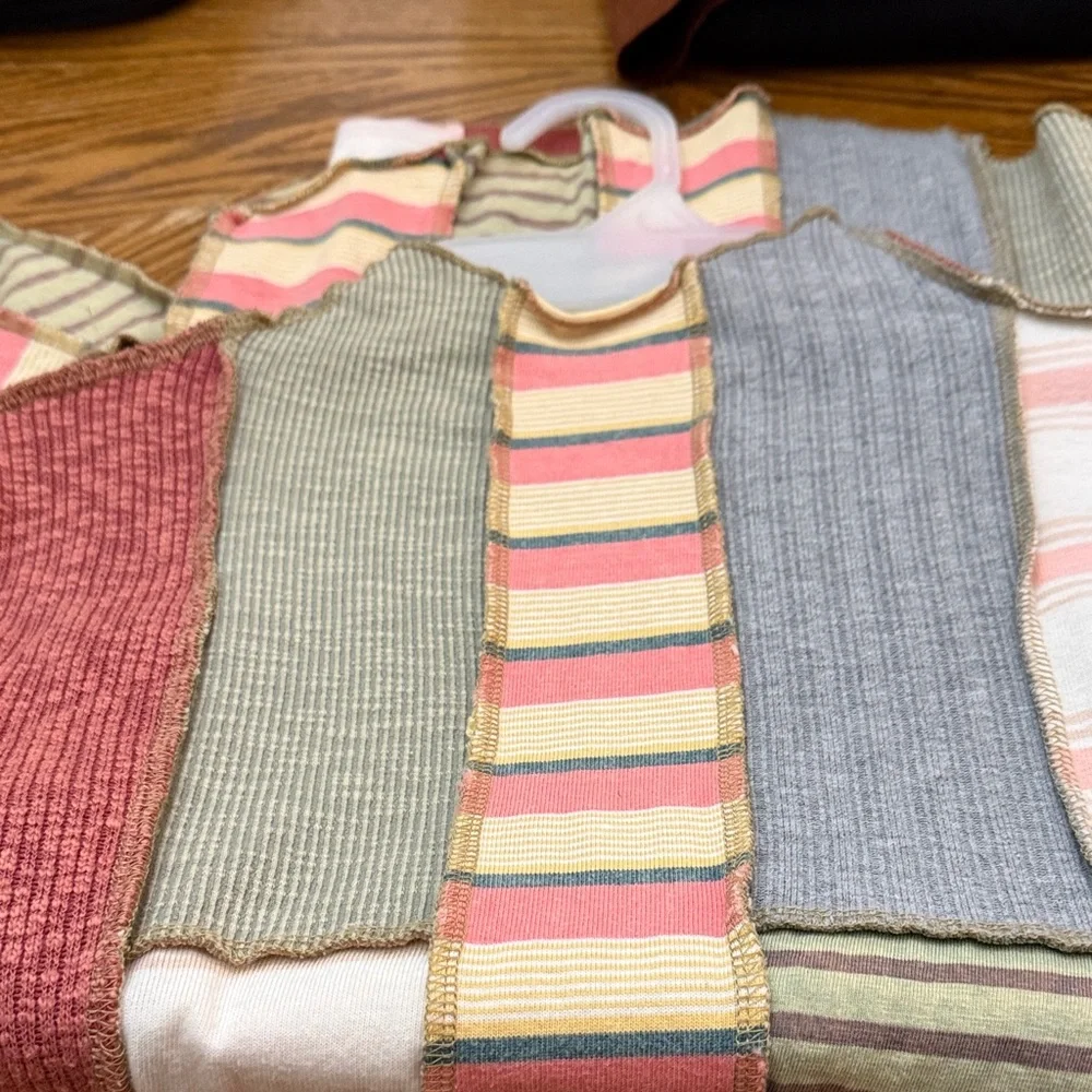 Oli & Hali Multicolor Patchwork Long Sleeve Turtleneck Top Shirt Sz Medium - Picture 2 of 3